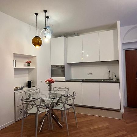 Casa Vercelli Delizioso Bilocale Moderno Nella Vecchia Milano Milão Exterior foto