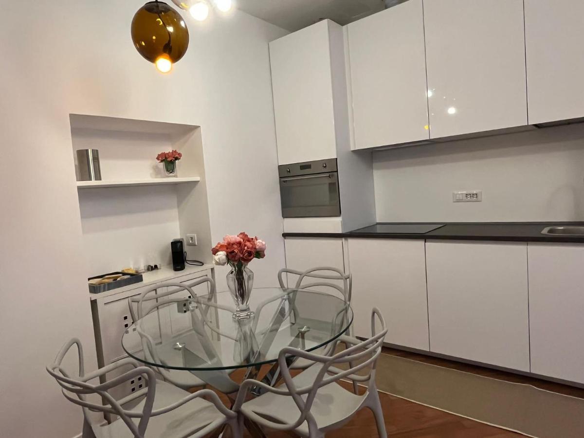 Casa Vercelli Delizioso Bilocale Moderno Nella Vecchia Milano Milão Exterior foto