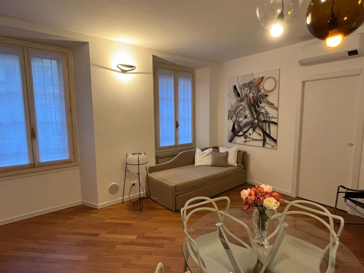 Casa Vercelli Delizioso Bilocale Moderno Nella Vecchia Milano Milão Exterior foto