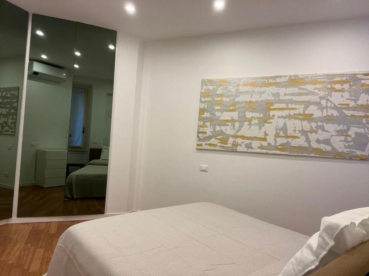 Casa Vercelli Delizioso Bilocale Moderno Nella Vecchia Milano Milão Exterior foto
